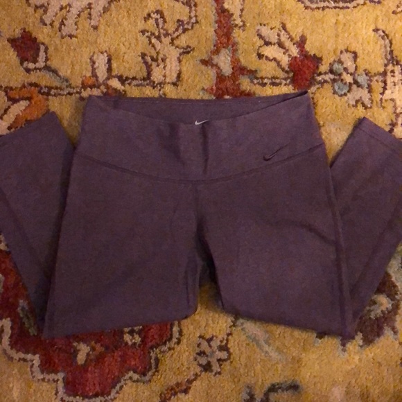 Nike Dri-fit Crop Leggings - Picture 2 of 7